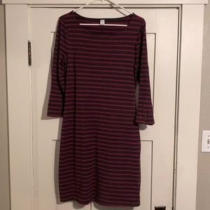 Pink and charcoal gray three-quarter sleeve